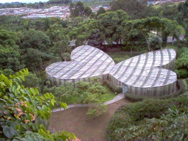 The butterfly-shaped butterfly house at the Quindío Botanical Garden