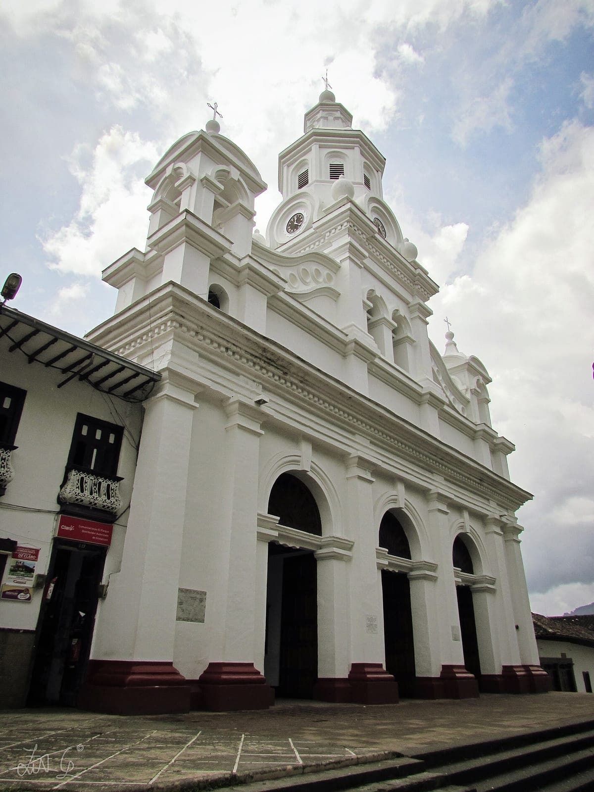 White façade of La Inmaculada church in Salamina
